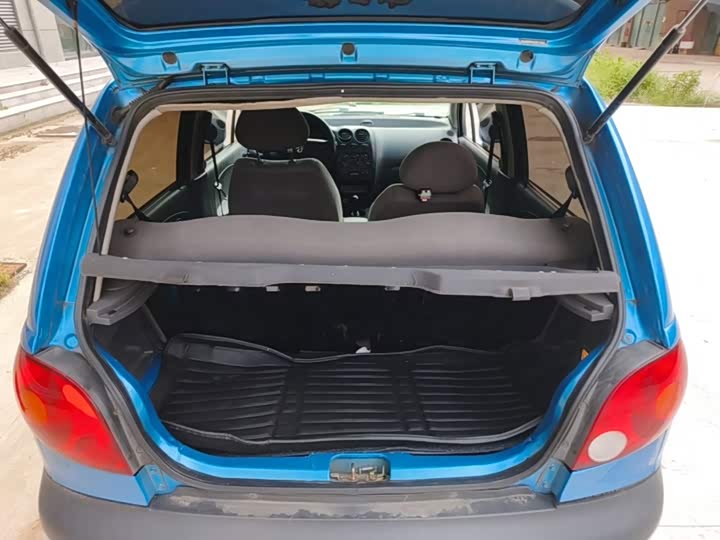 Baojun le chi 2012 gai 1.0L МКПП P-TEC biao zhun xing
