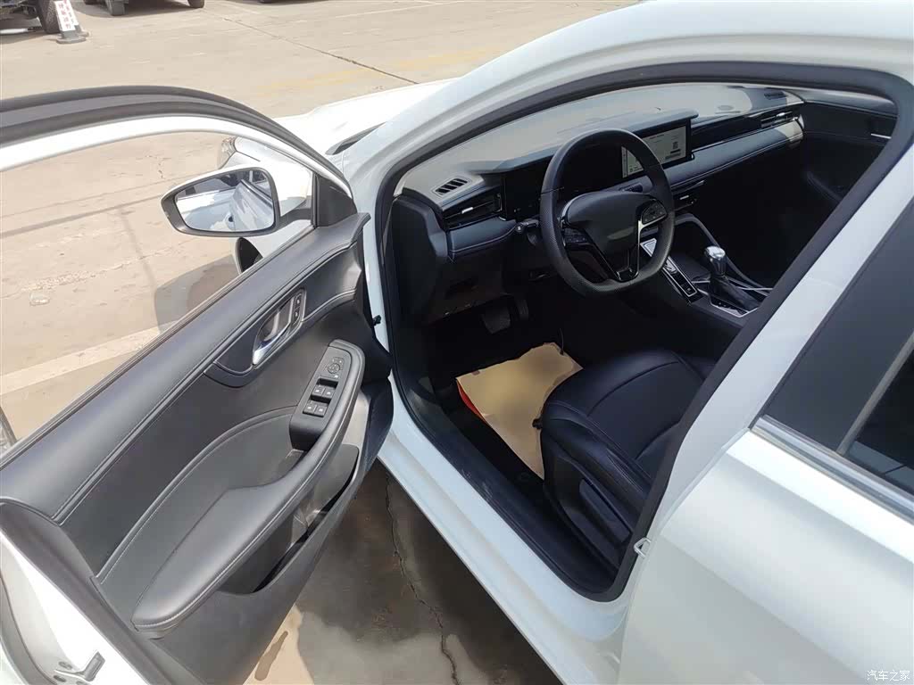 Roewe i5, 2023 16