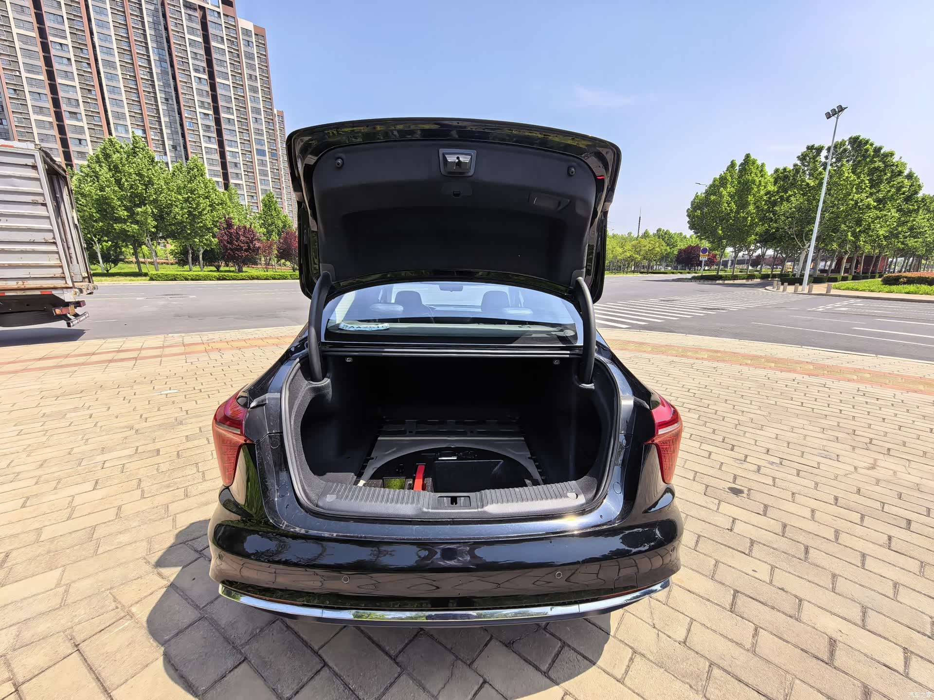 Hongqi H5, 2023 22