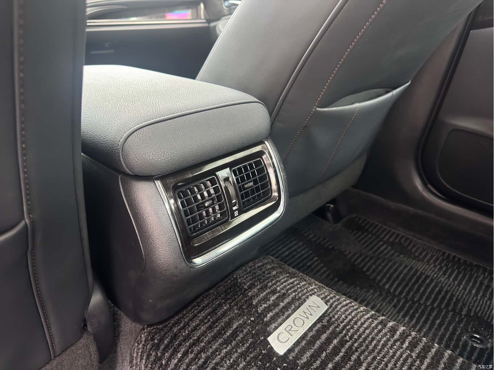 Toyota Crown, 2016 20