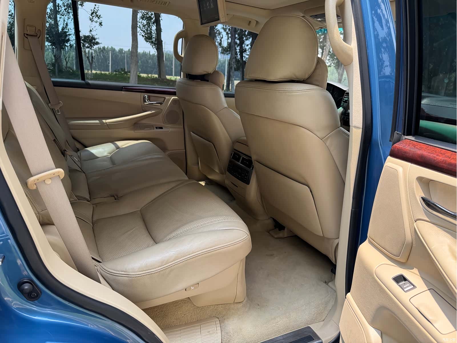 Lexus LX, 2008 8