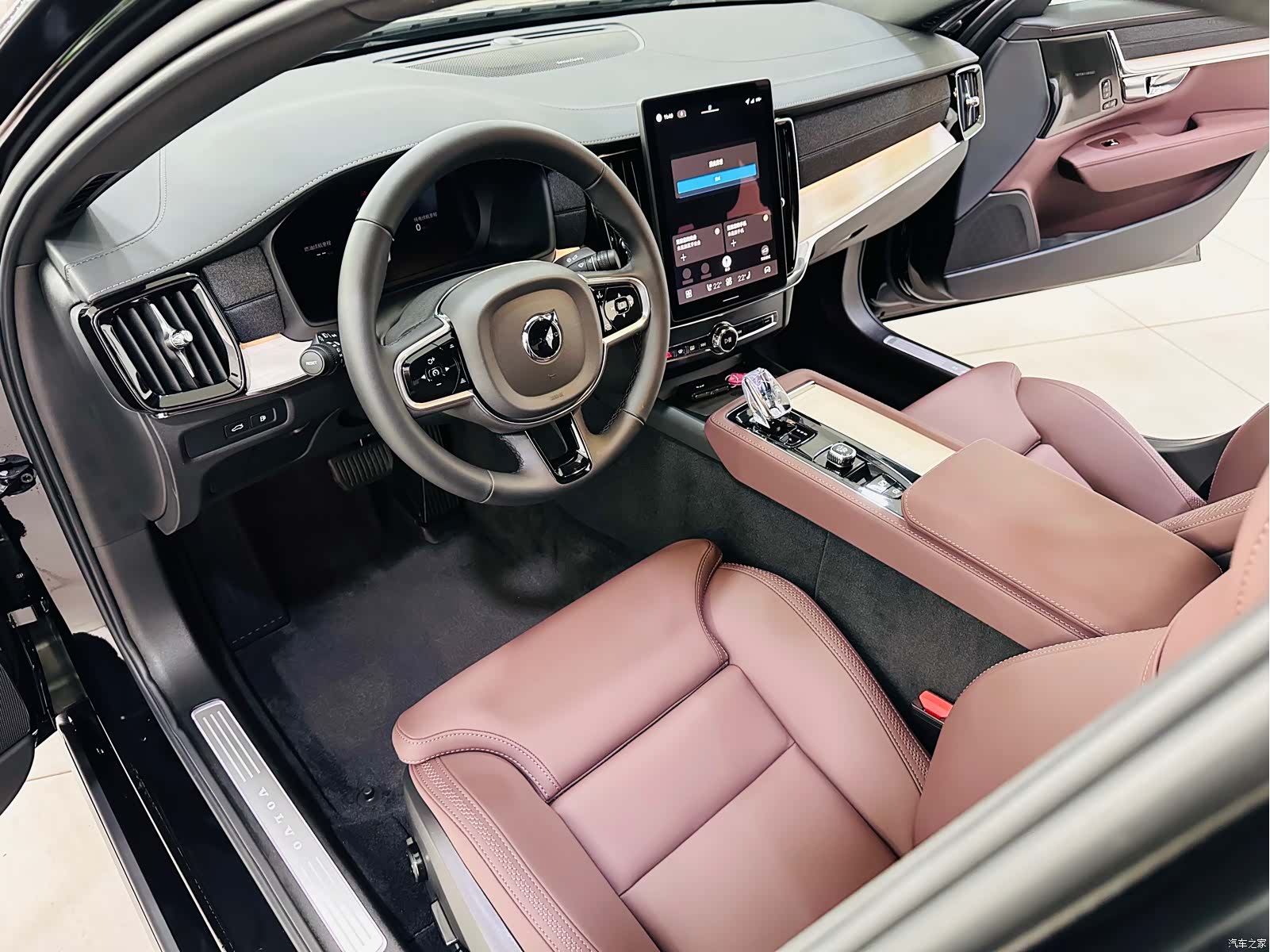 Volvo S90, 1900 11