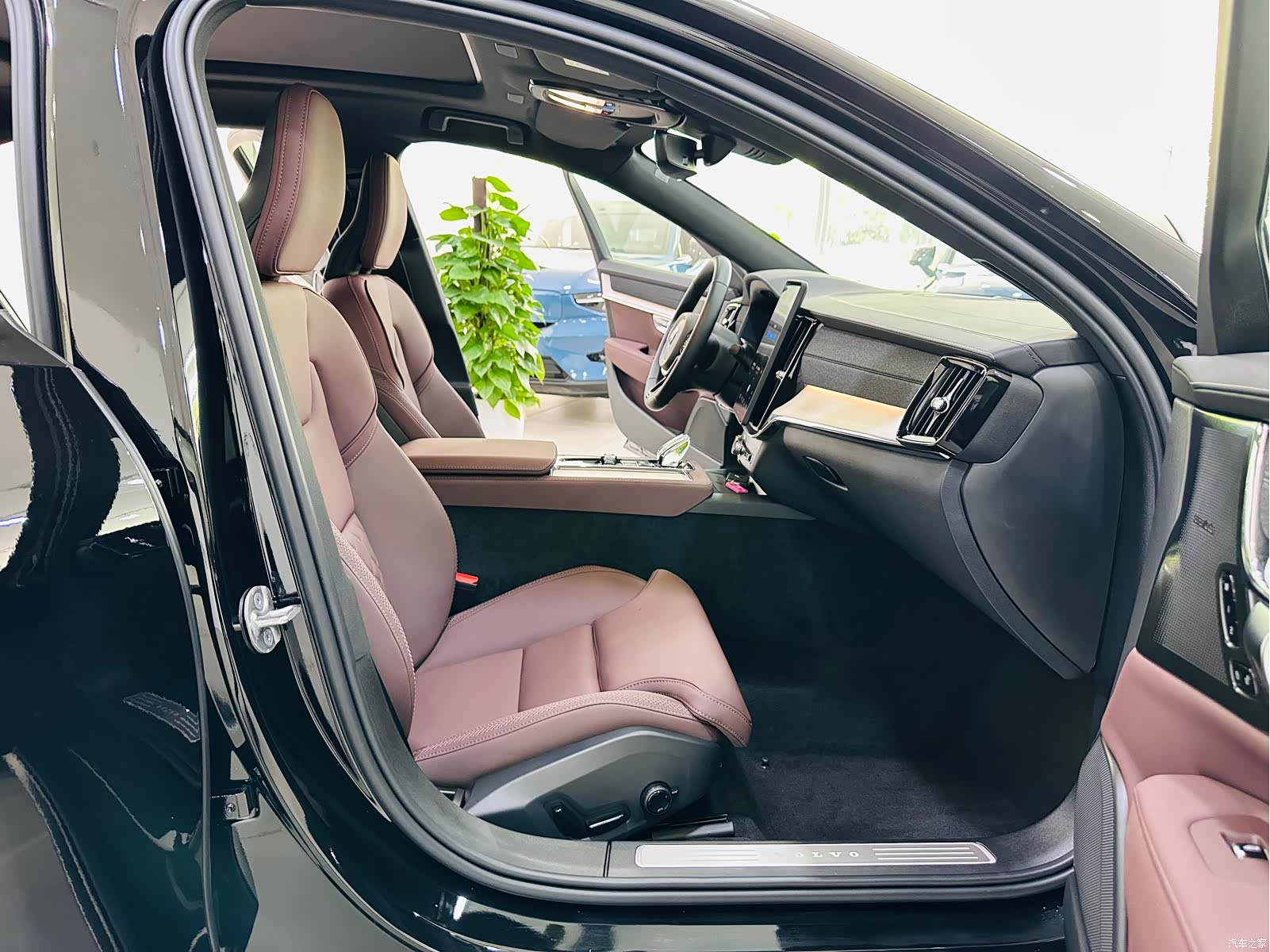 Volvo S90, 1900 14
