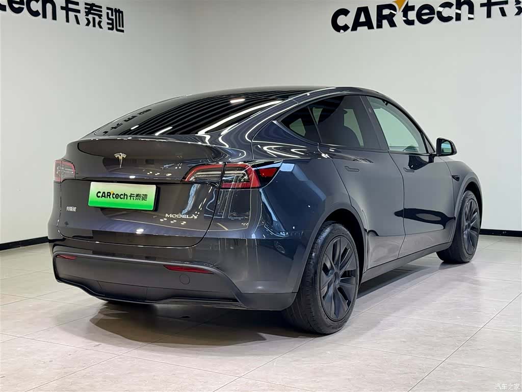 Tesla Model Y, 2024 4