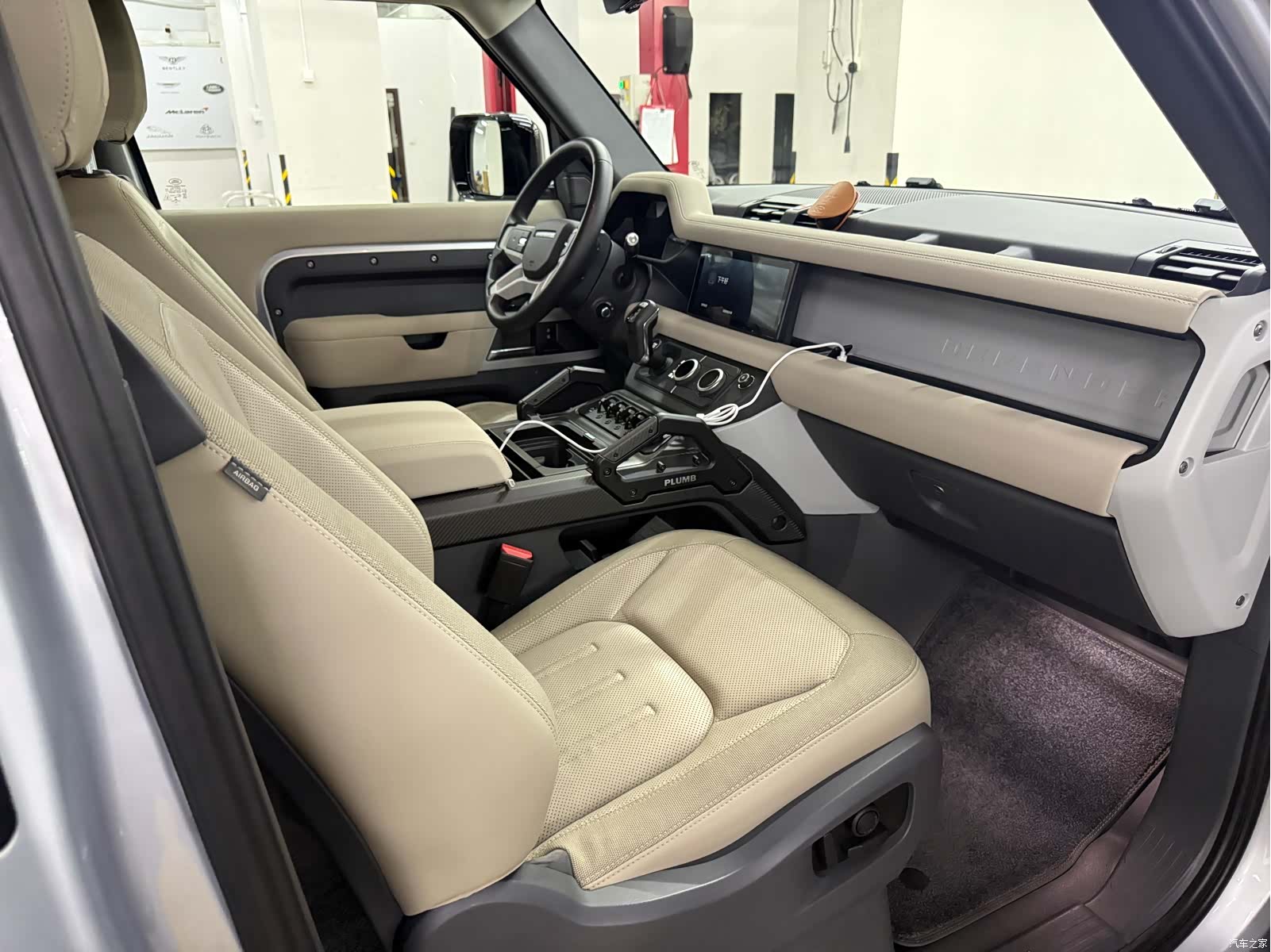 Land Rover Defender, 2021 7