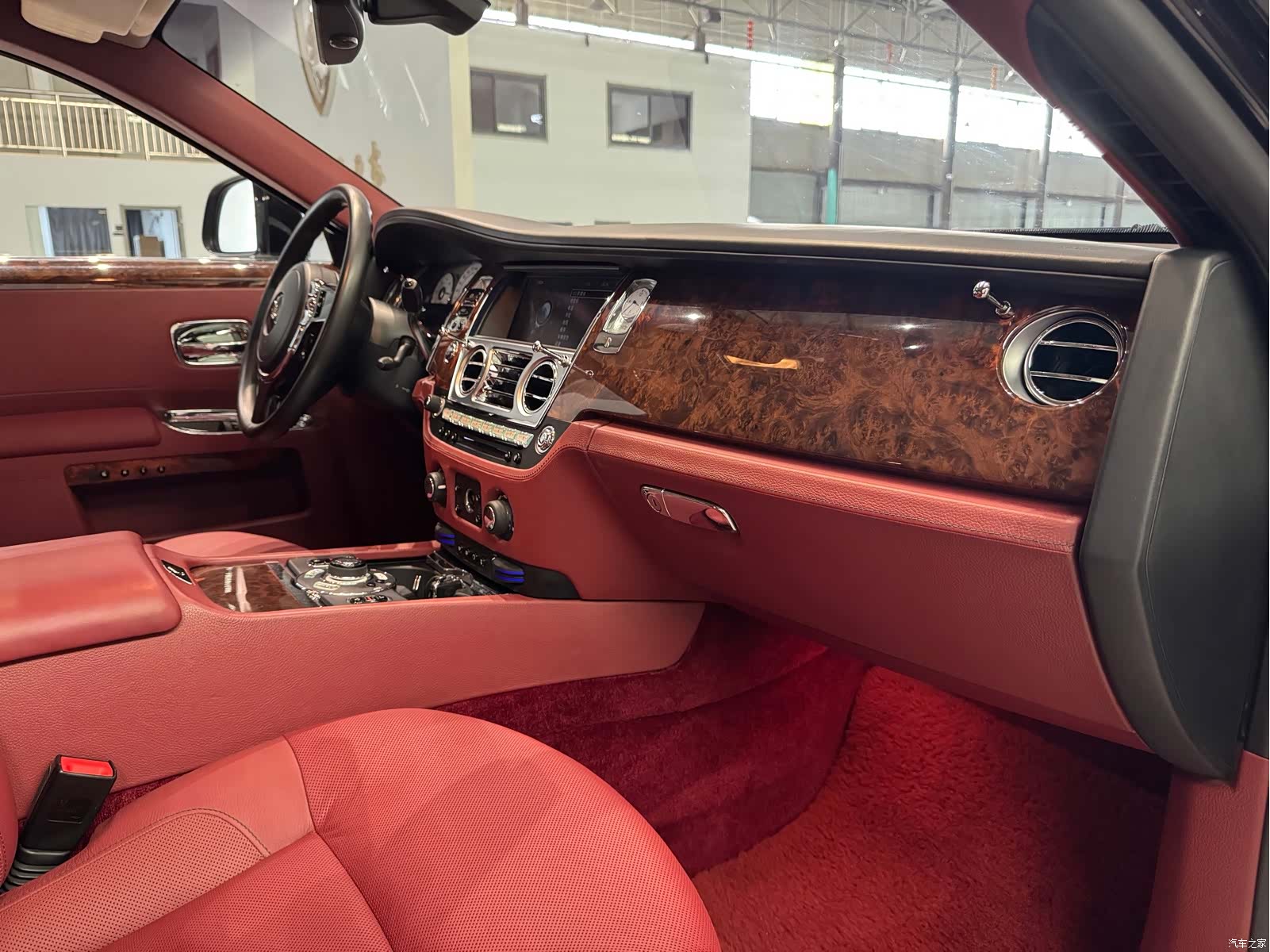 Rolls-Royce Ghost, 2012 29