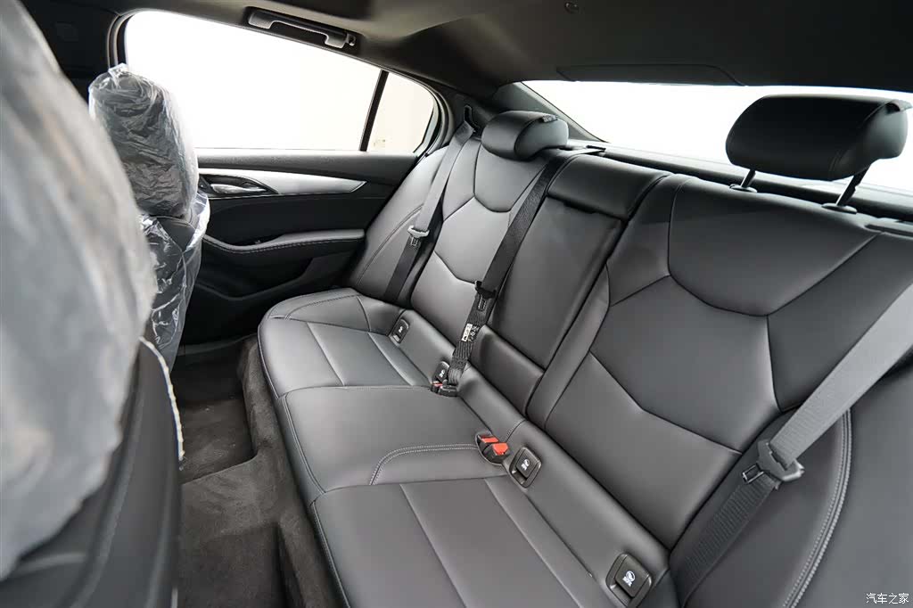 Cadillac CT5, 2026 13