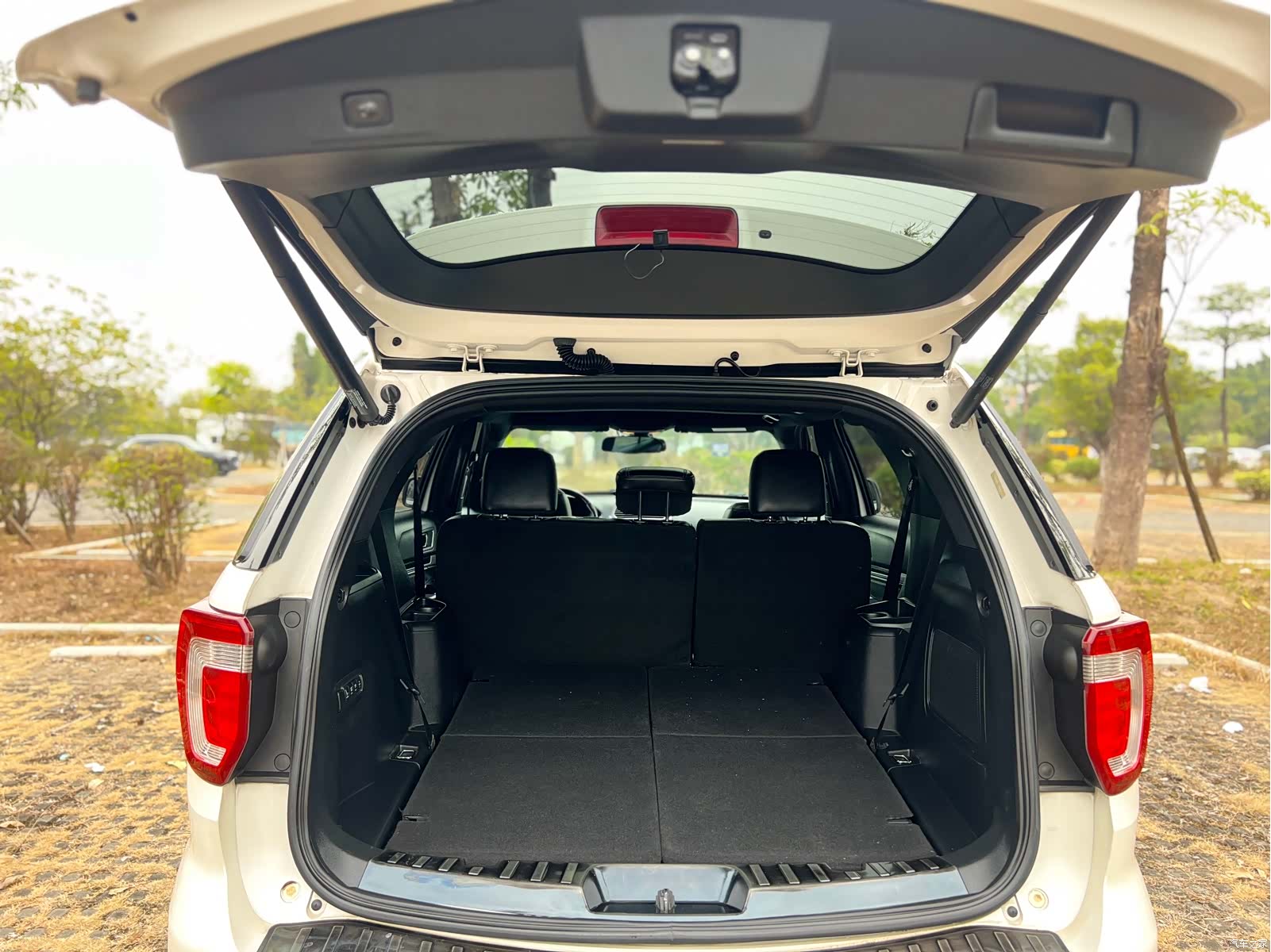 Ford Explorer, 2018 18