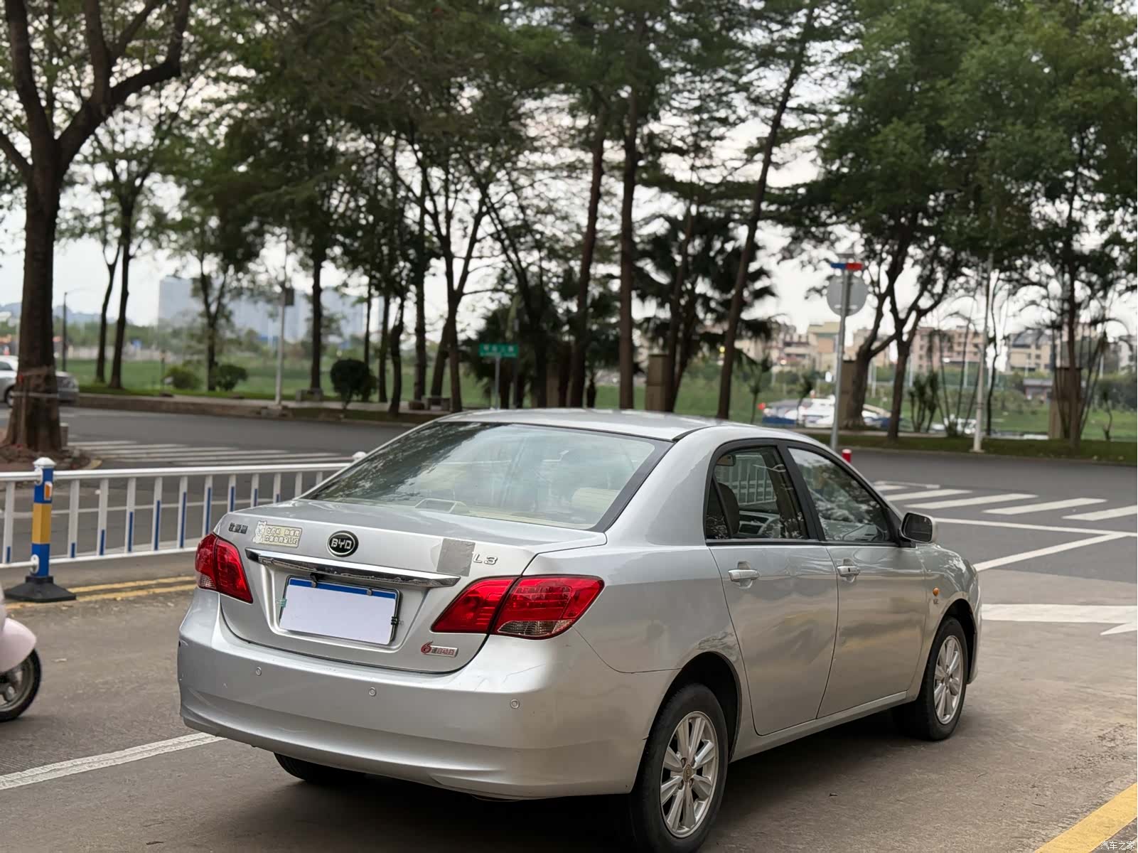 BYD L3, 2014 9