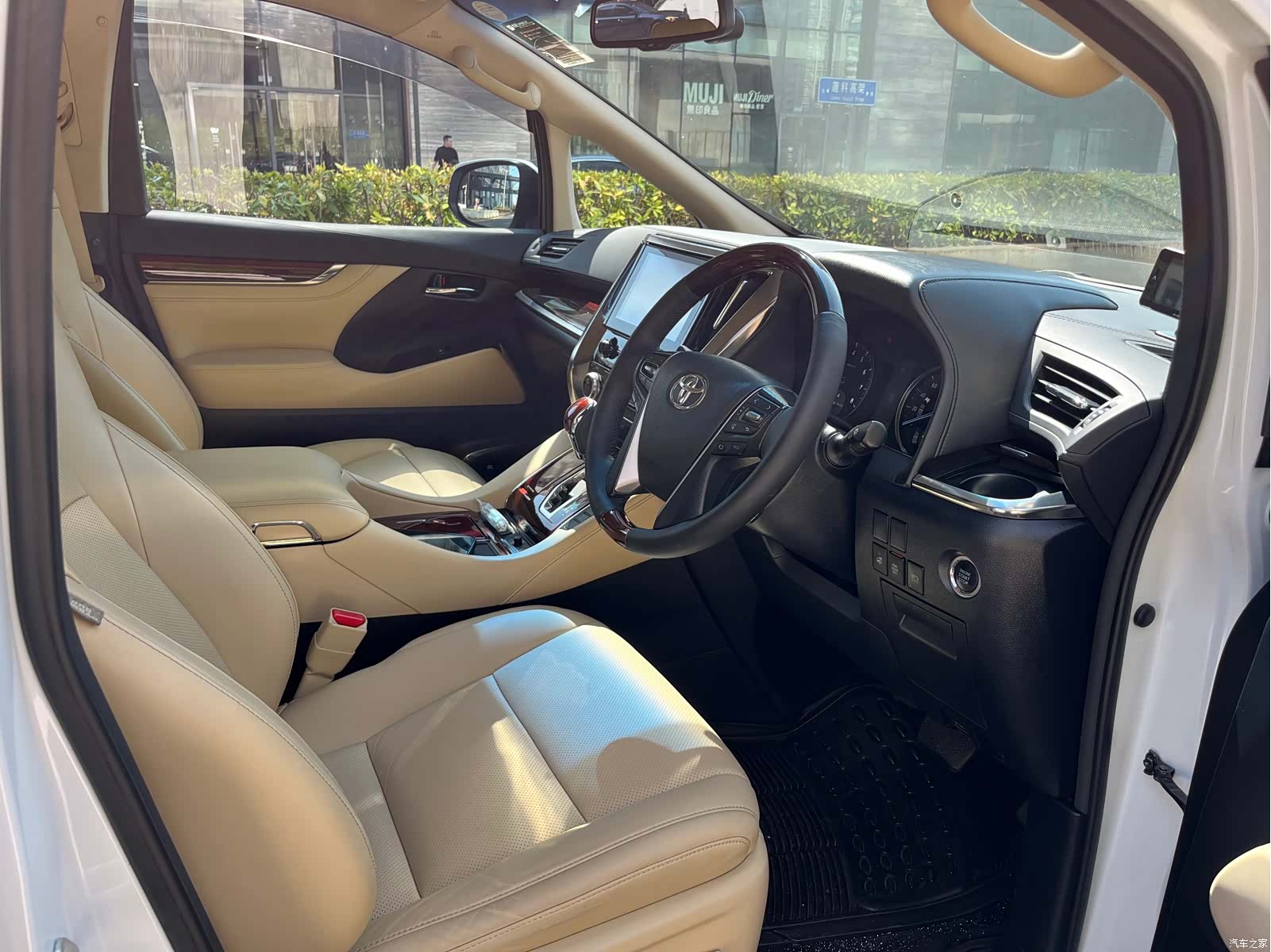 Toyota Alphard, 2016 7