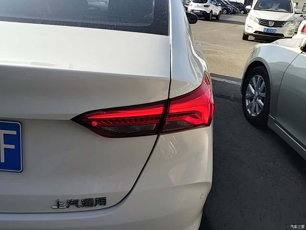 Buick Verano, 2022 8
