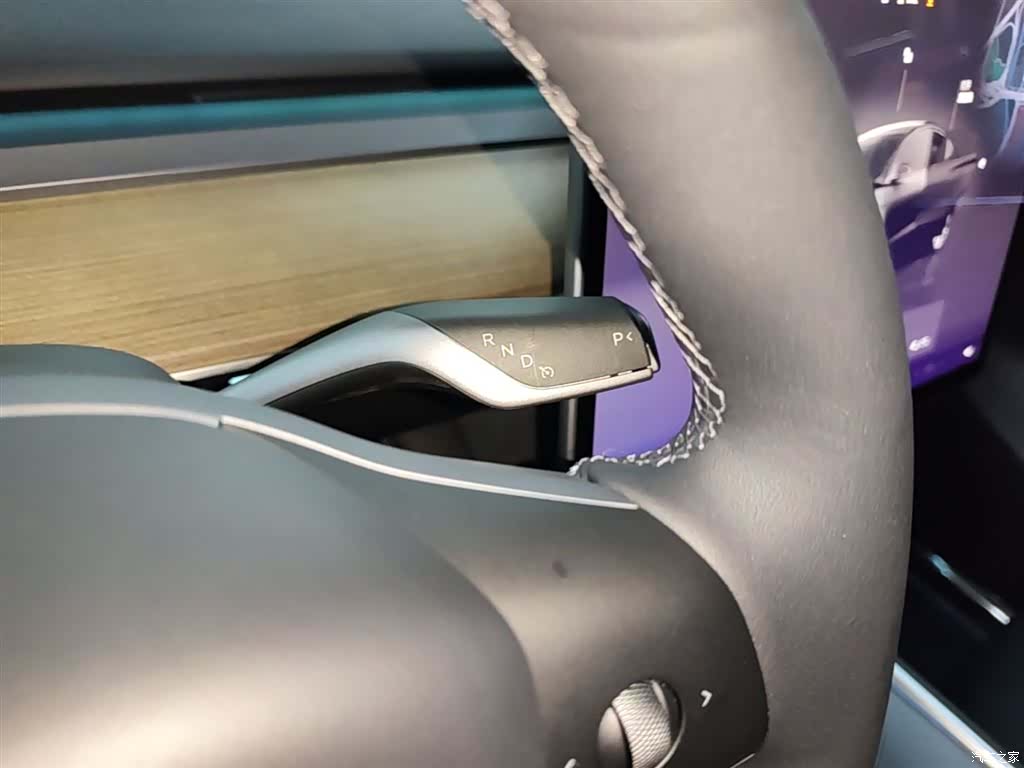 Tesla Model Y, 2022 14