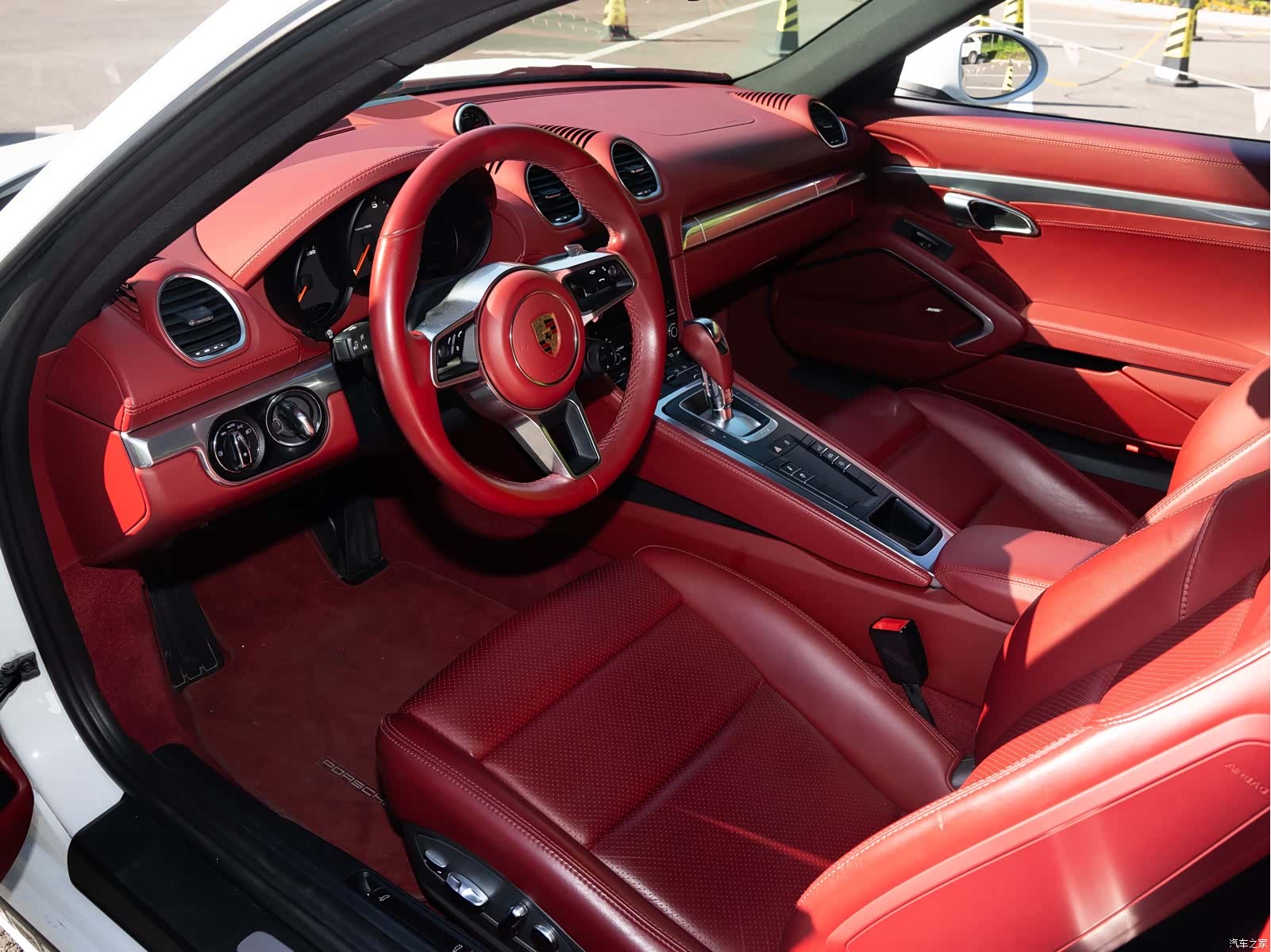 Porsche Cayman, 2022 9