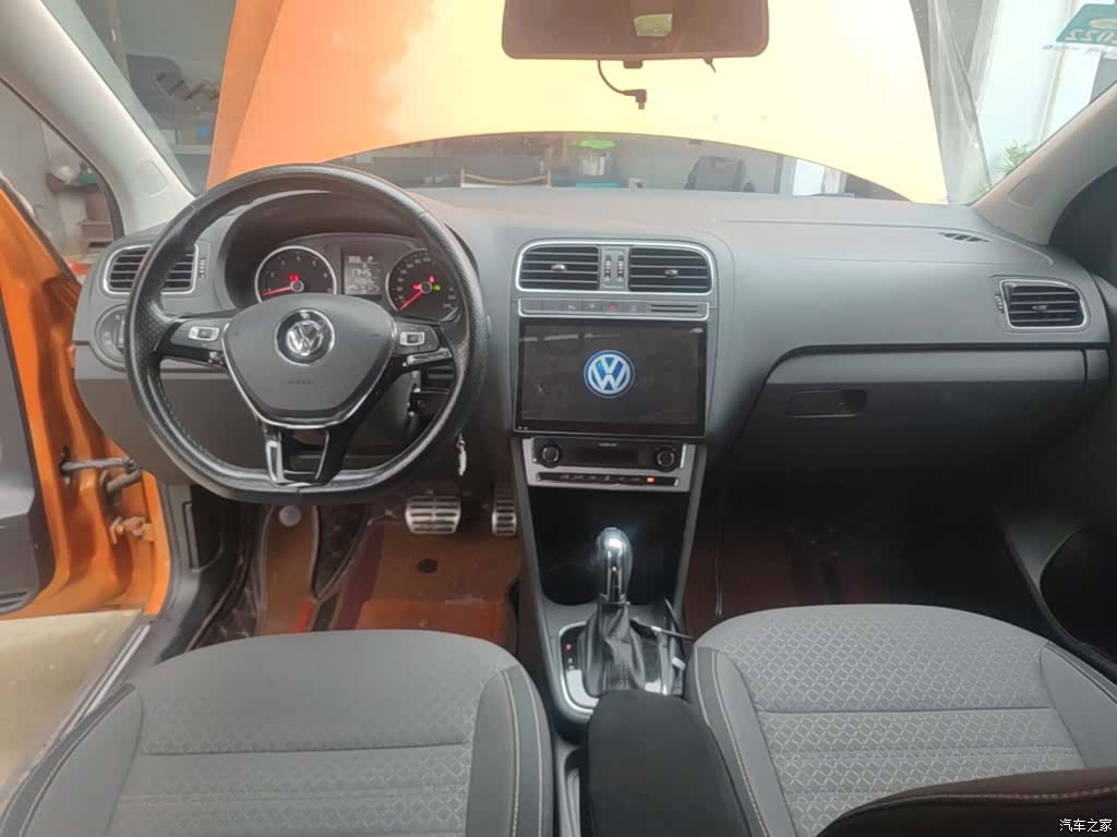 Volkswagen Polo, 2016 10