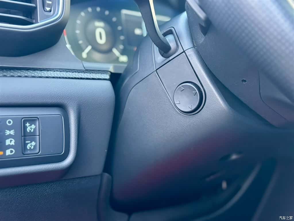 Ford Explorer, 2022 21