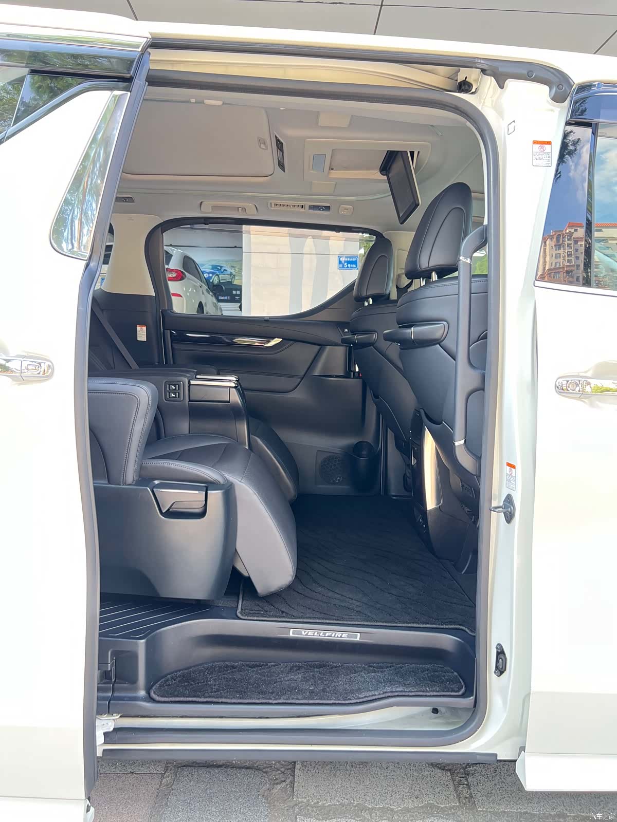 Toyota Vellfire, 2021 27