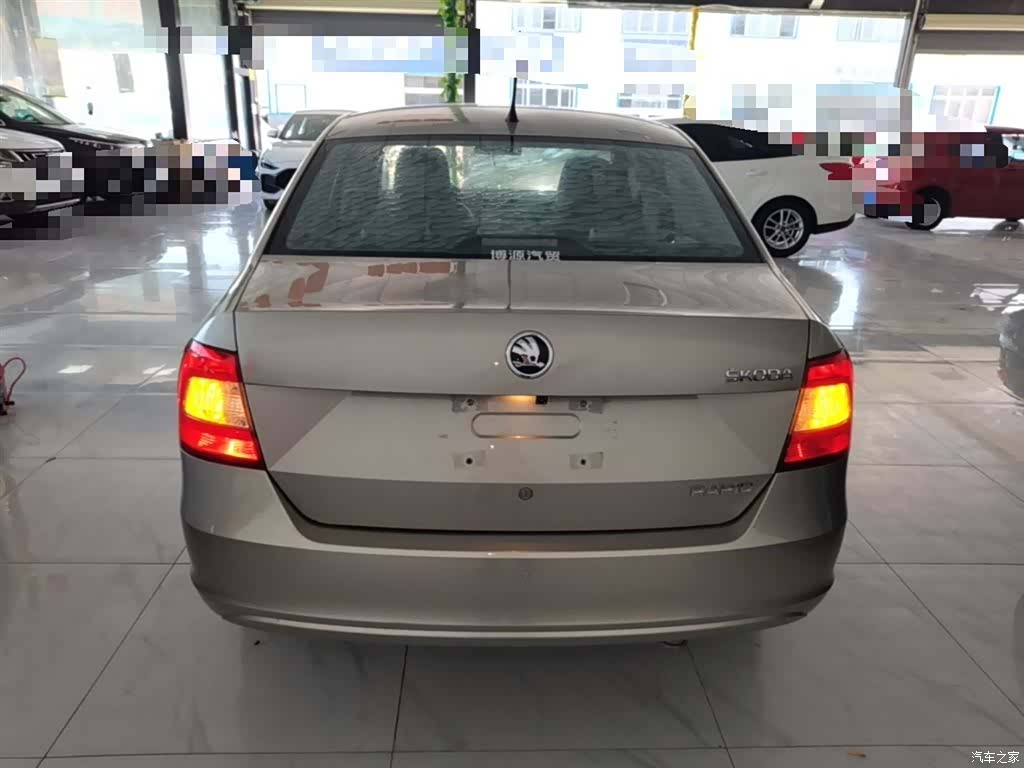 Skoda Rapid, 2016 6