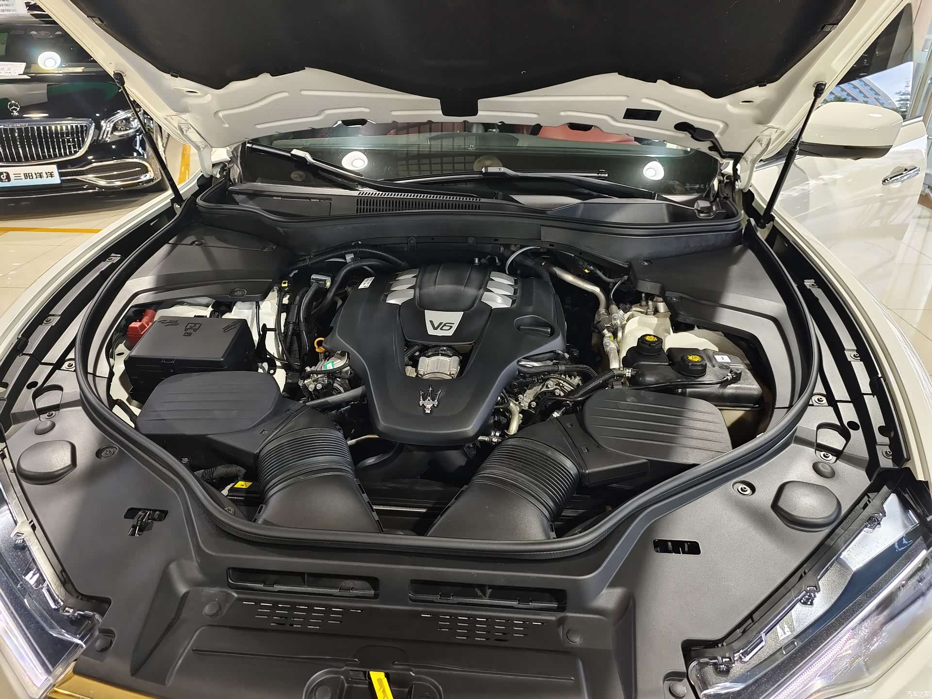 Maserati Levante, 2018 8