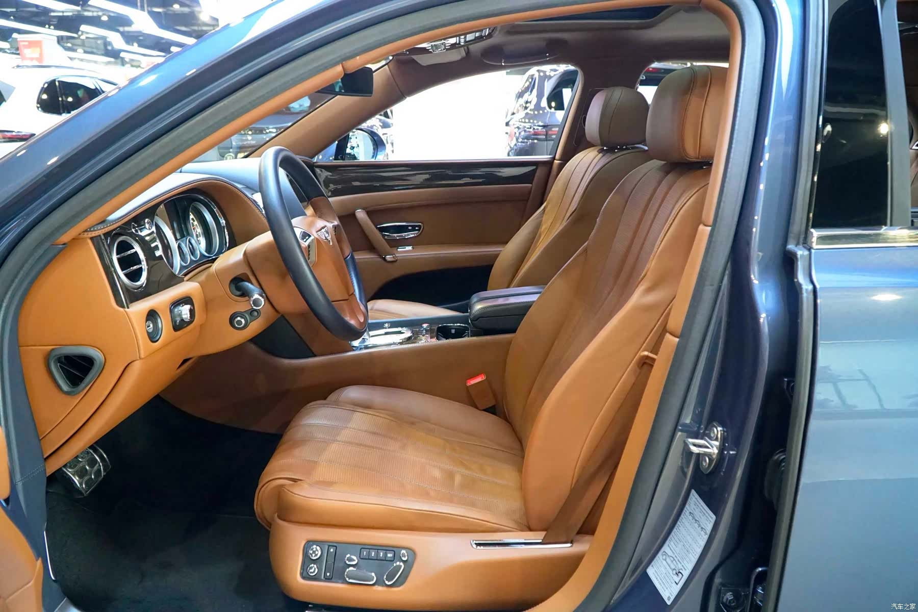 Bentley Flying Spur, 2014 8