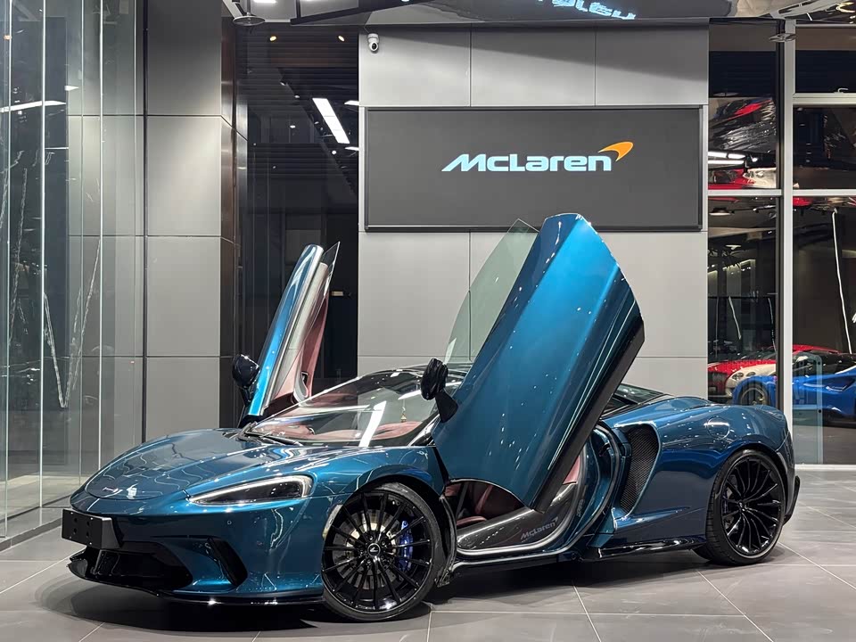 McLaren GT