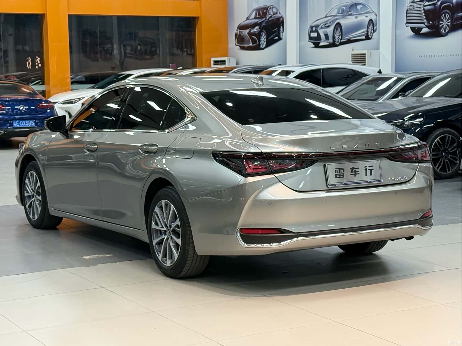 Lexus ES, 2025 11