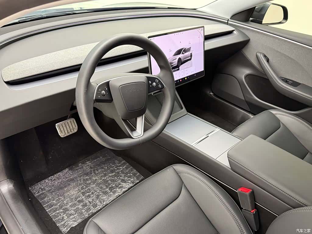 Tesla Model 3, 2024 10