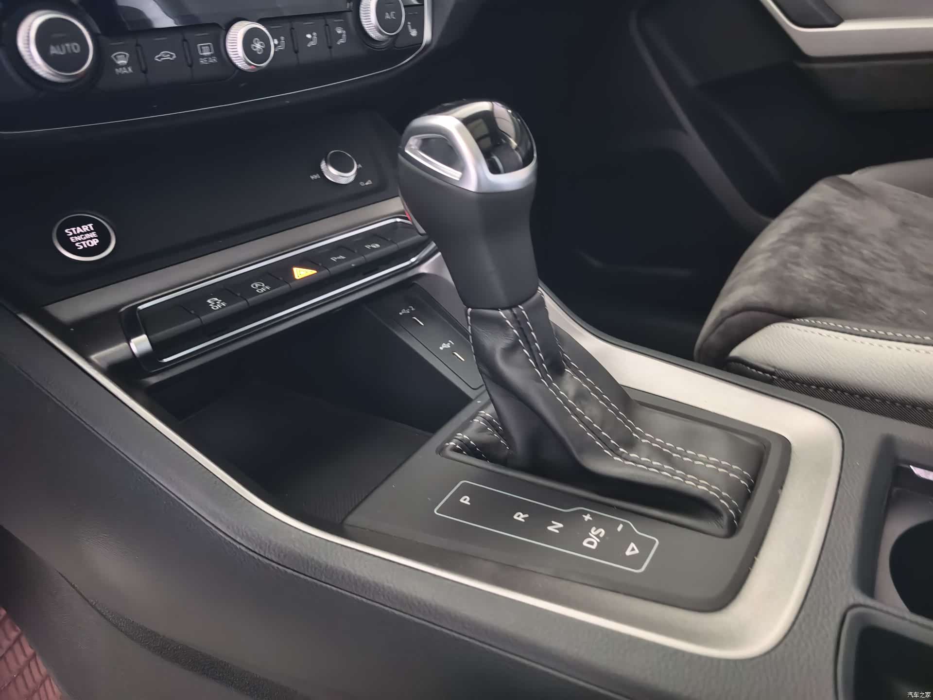Audi Q3, 2022 8