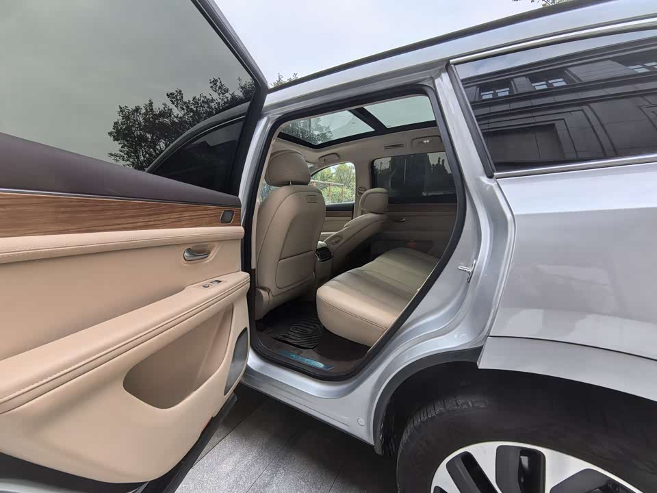 AITO Ask the world M7