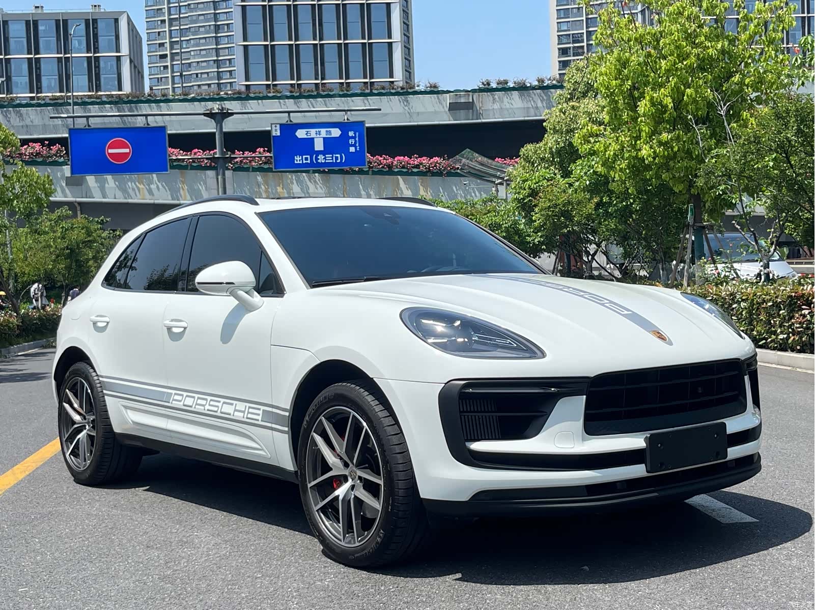 Porsche Macan, 2024 3