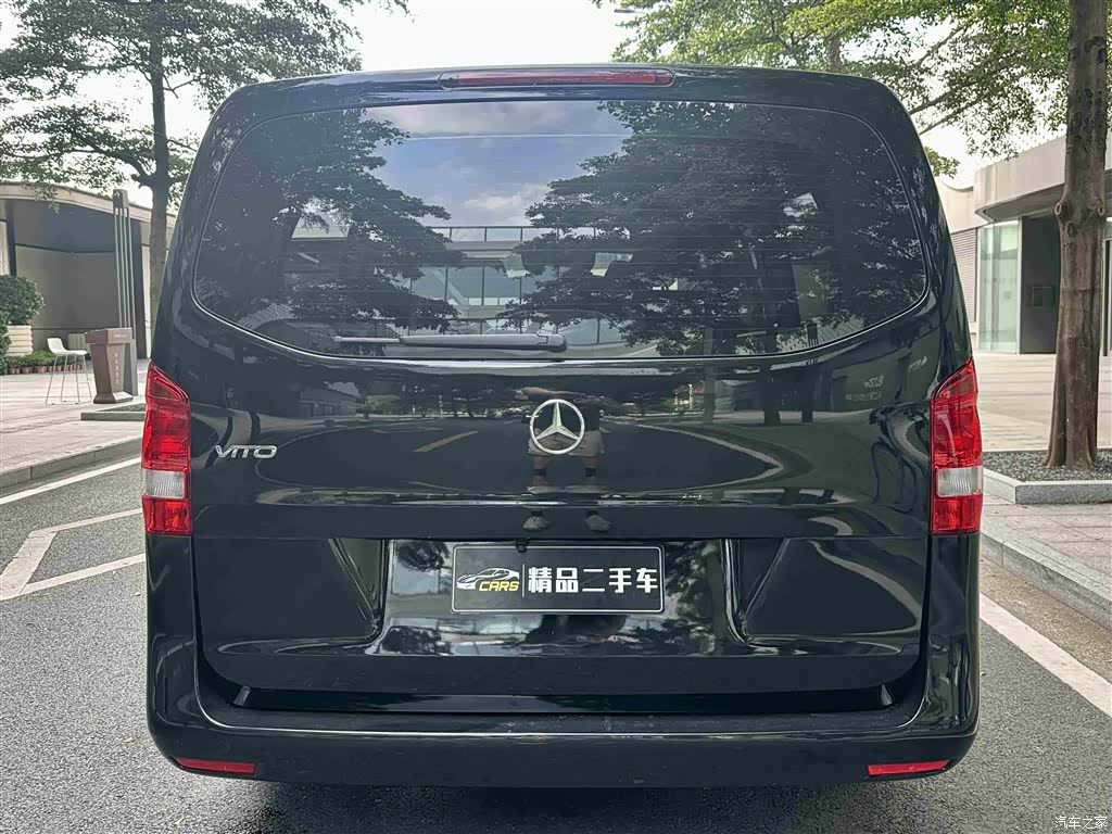 Mercedes-Benz 7, 2021 8