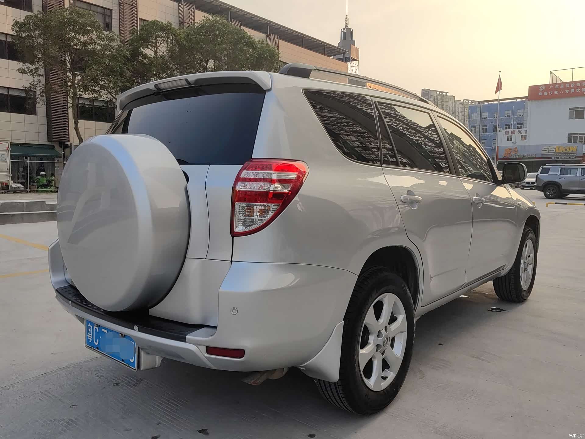 Toyota RAV4, 2012 15