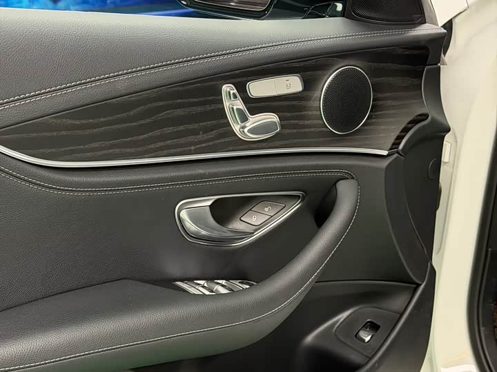 Mercedes-Benz E-Class, 2019 года фото 9