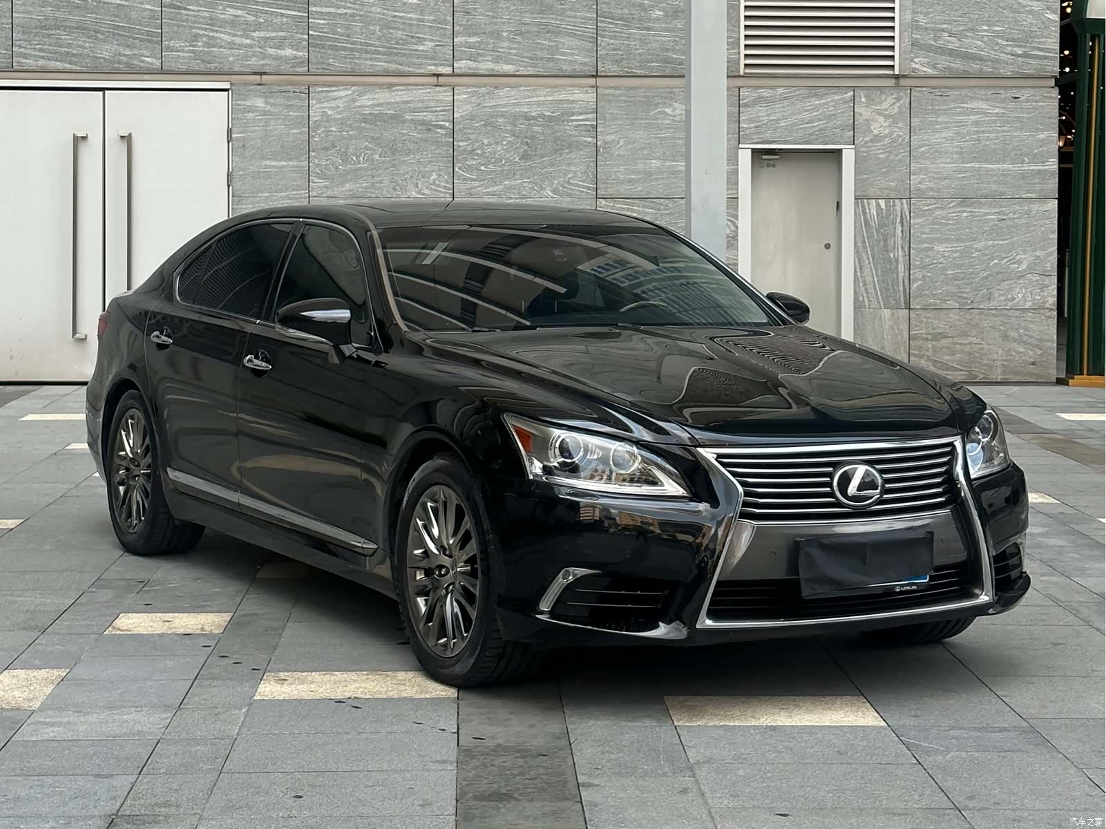 Lexus LS, 2013 12