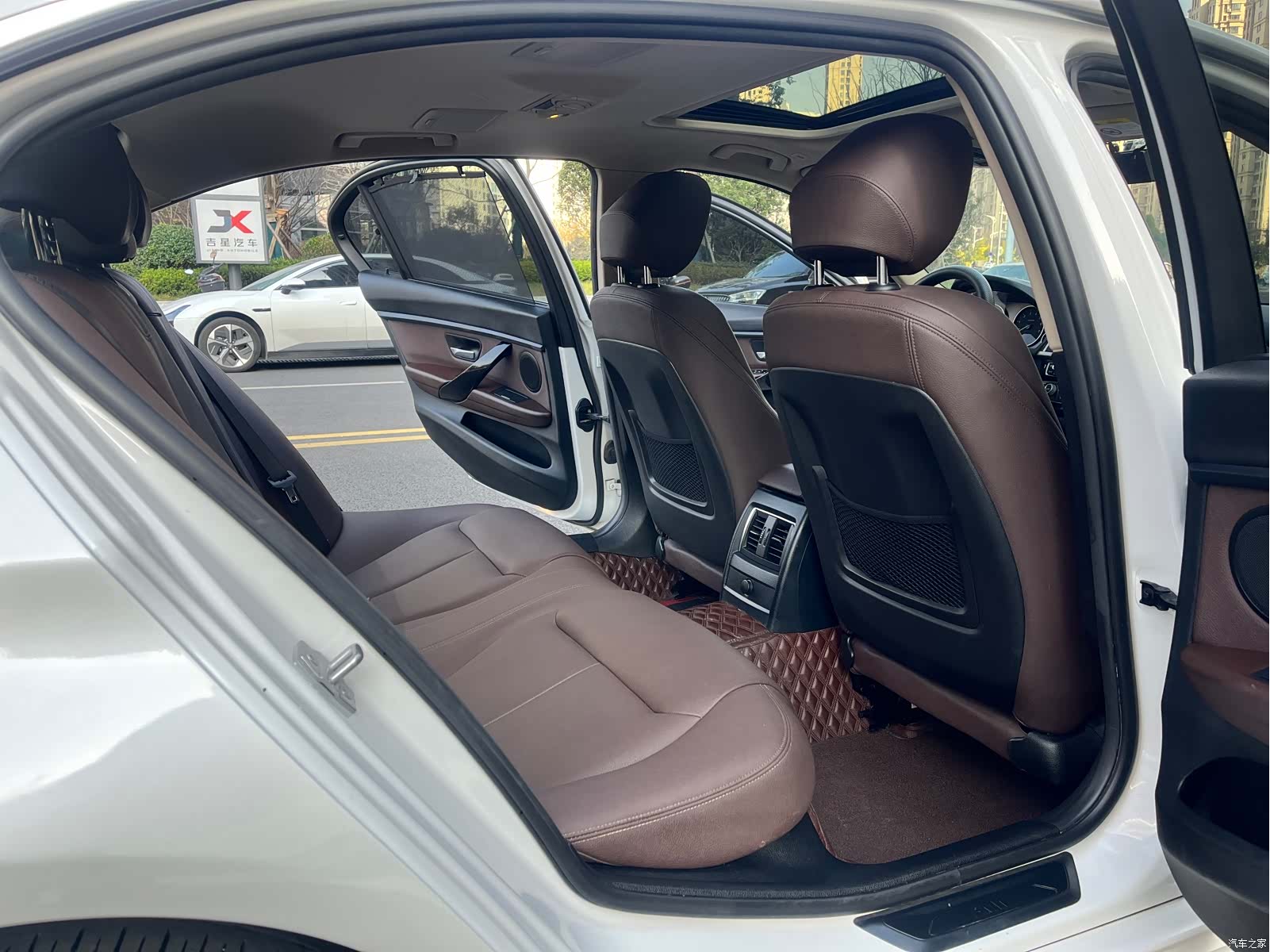 BMW 3 Series, 2019 14