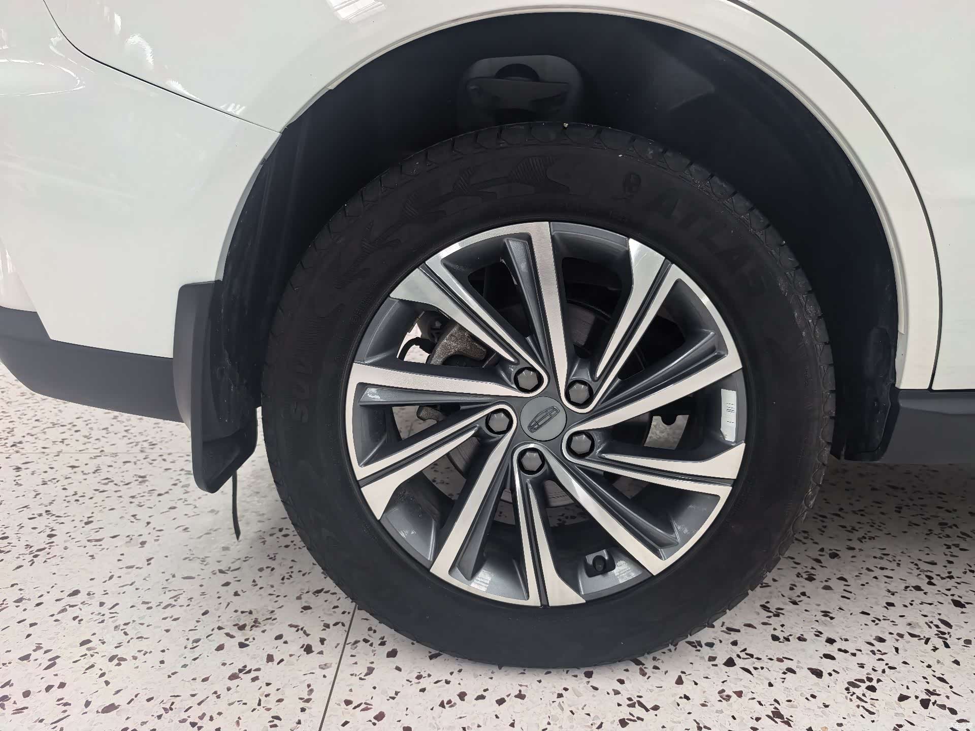 Geely X6, 2023 20