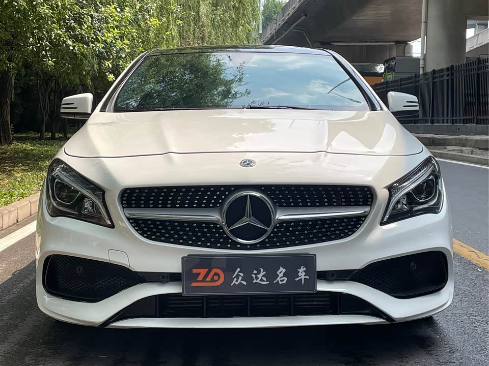 Mercedes-Benz CLA