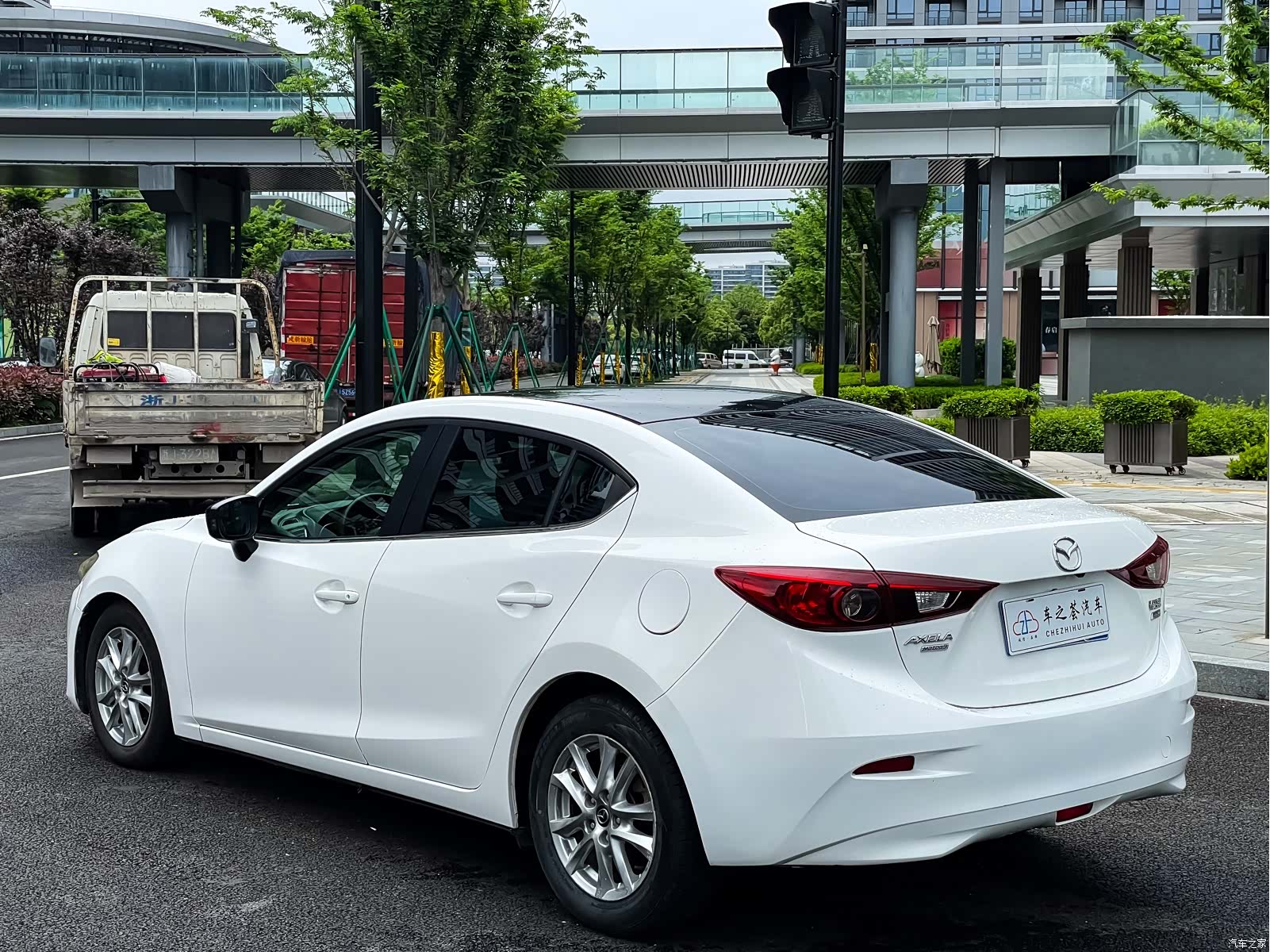 Mazda Mazda3, 2015 3