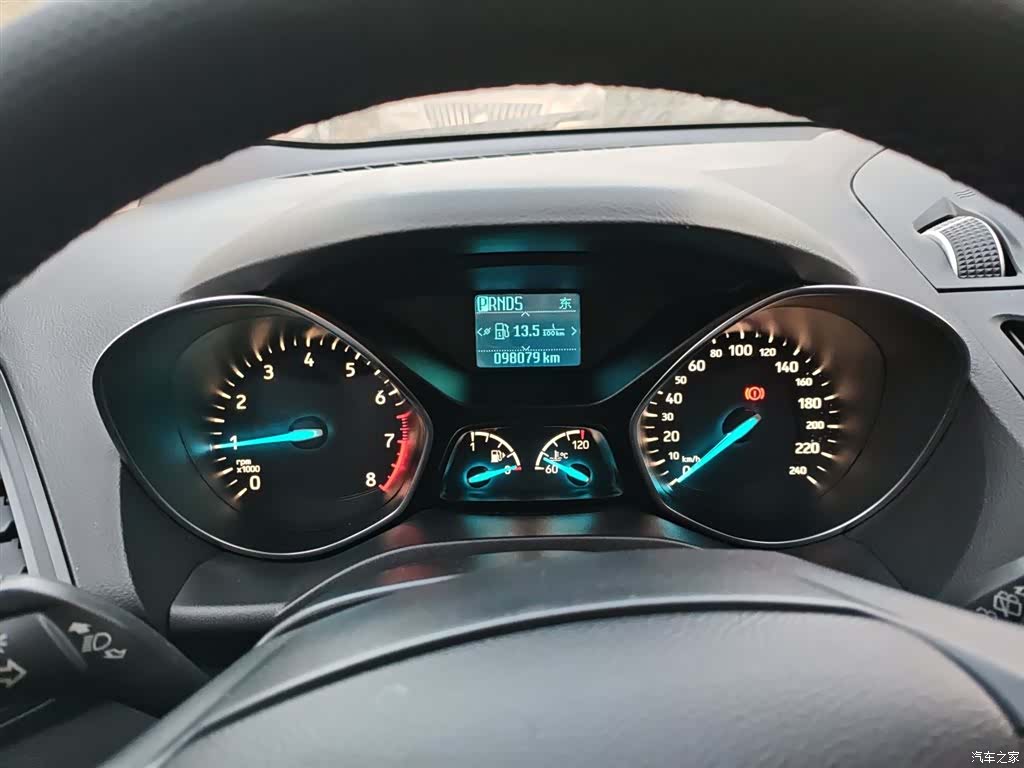 Ford Kuga, 2018 12