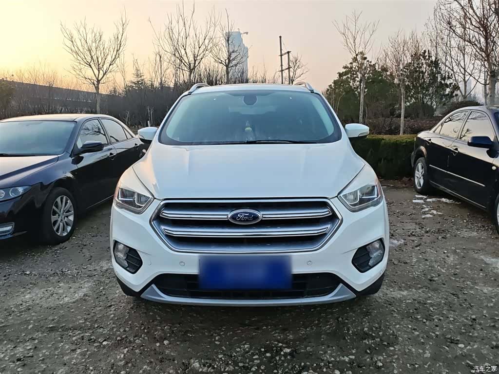 Ford Kuga, 2018 3