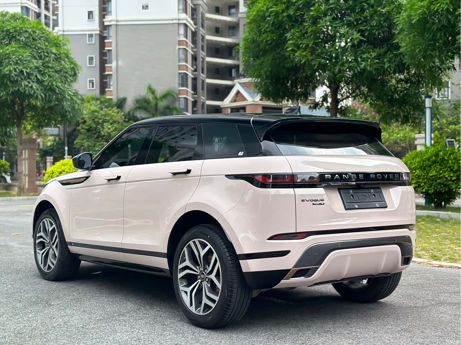 Land Rover Range Rover, 2020 все фото