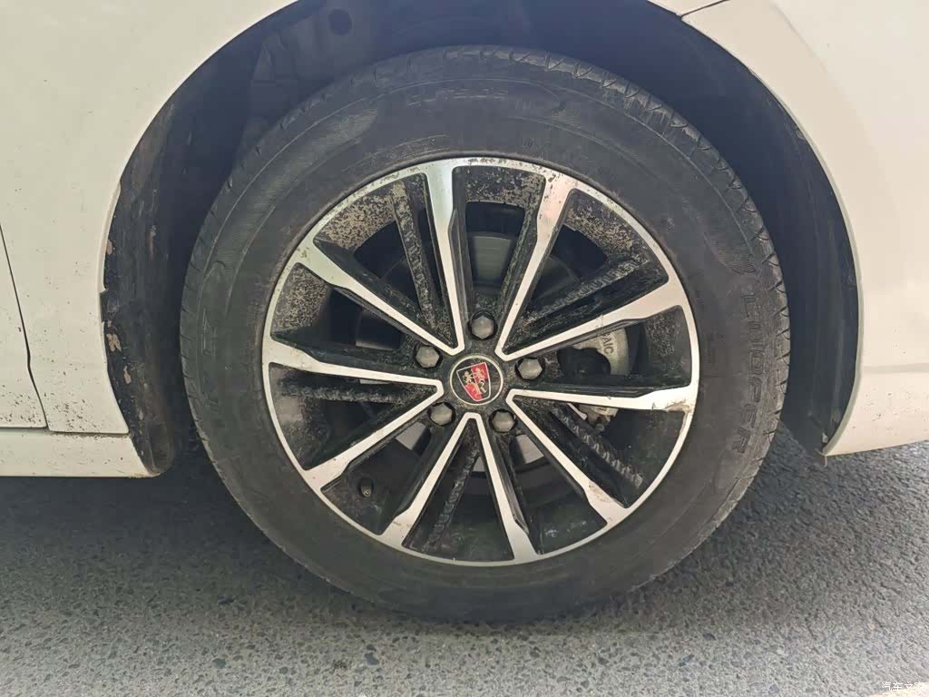 Roewe i5, 2021 8