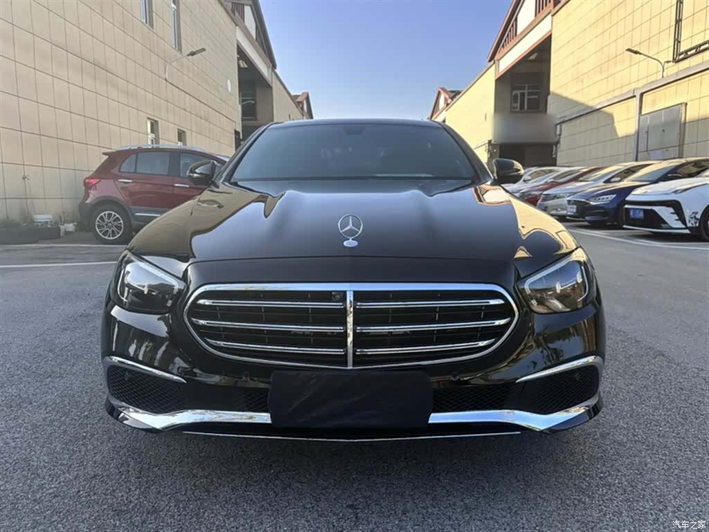 Mercedes-Benz E-Class, 2023 25