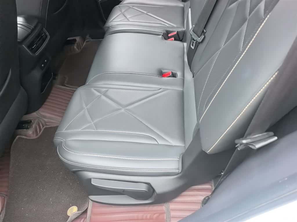 Geely Galaxy 500, 2023 17