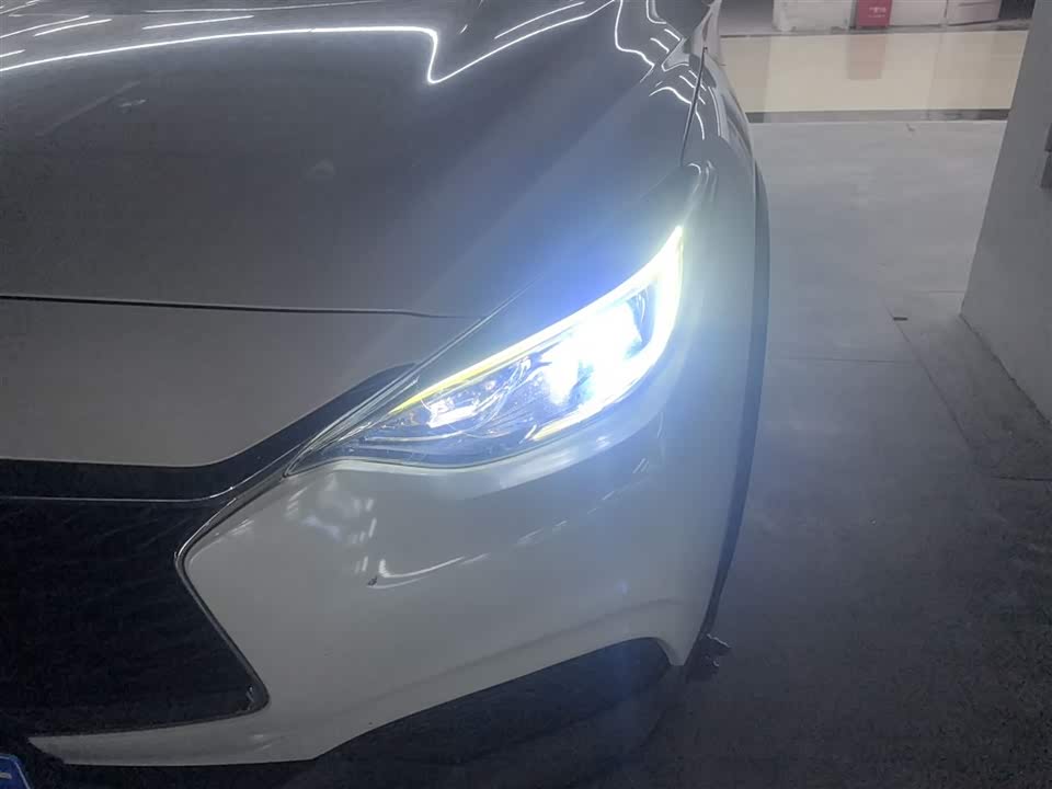 Infiniti QX30 Infiniti QX30