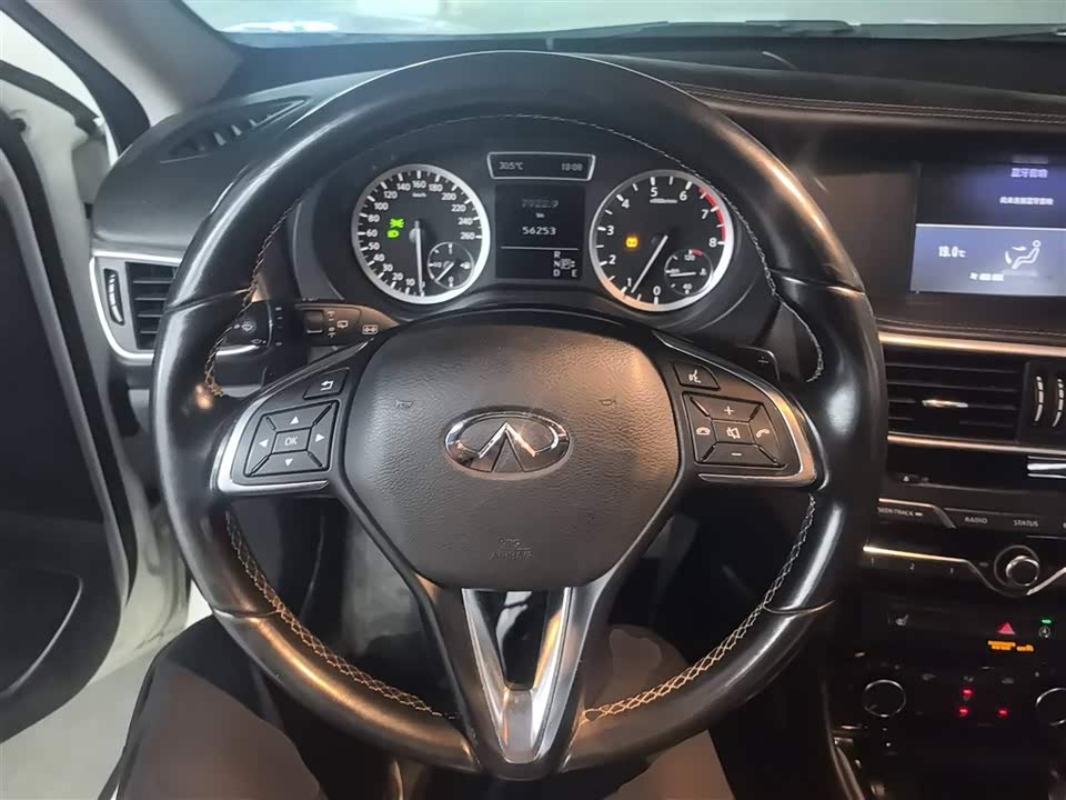 Infiniti QX30 Infiniti QX30