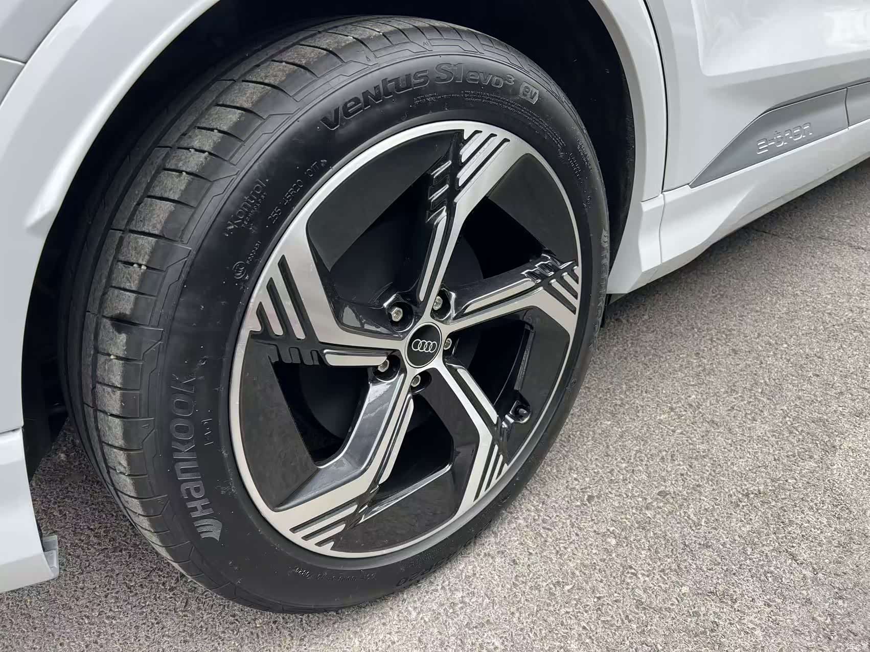 Audi Q4 e-tron, 2024 14