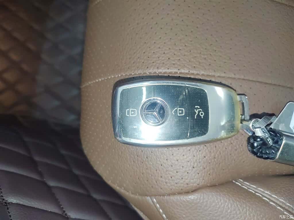Mercedes-Benz E-Class, 2022 11