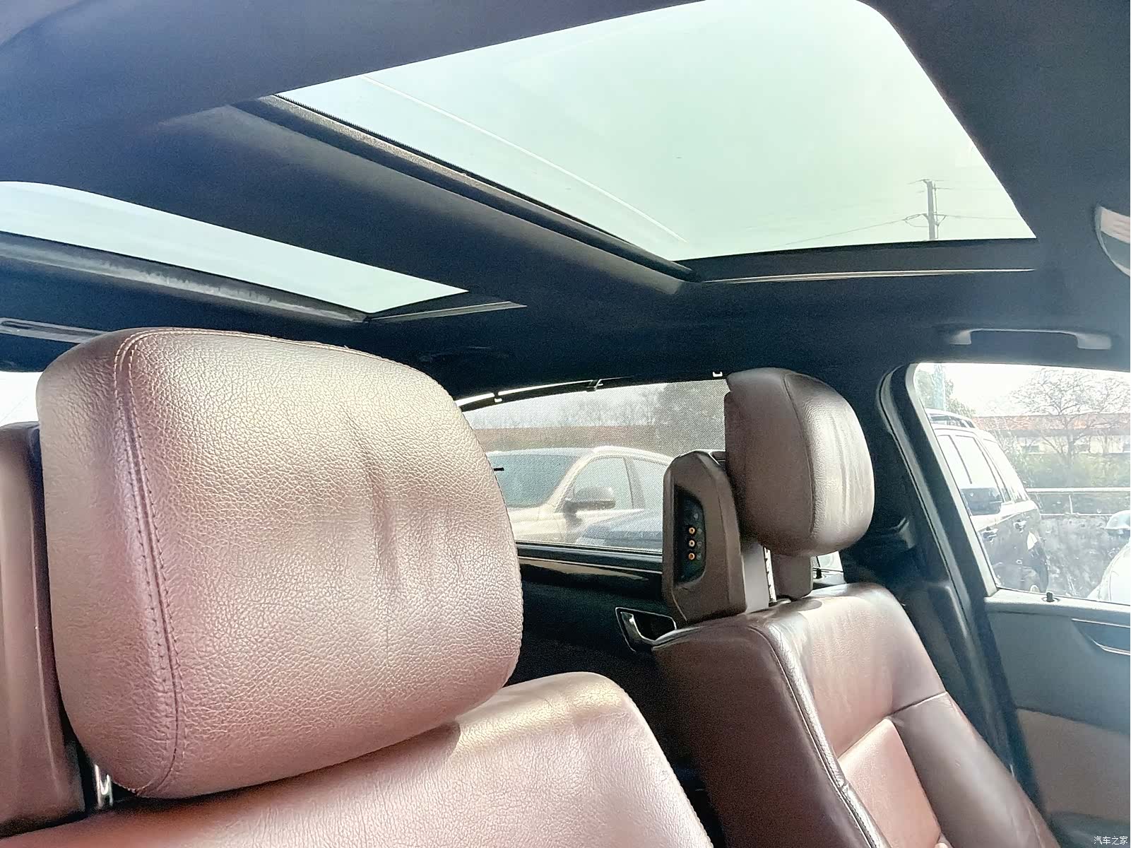 Mercedes-Benz E-Class, 2011 23