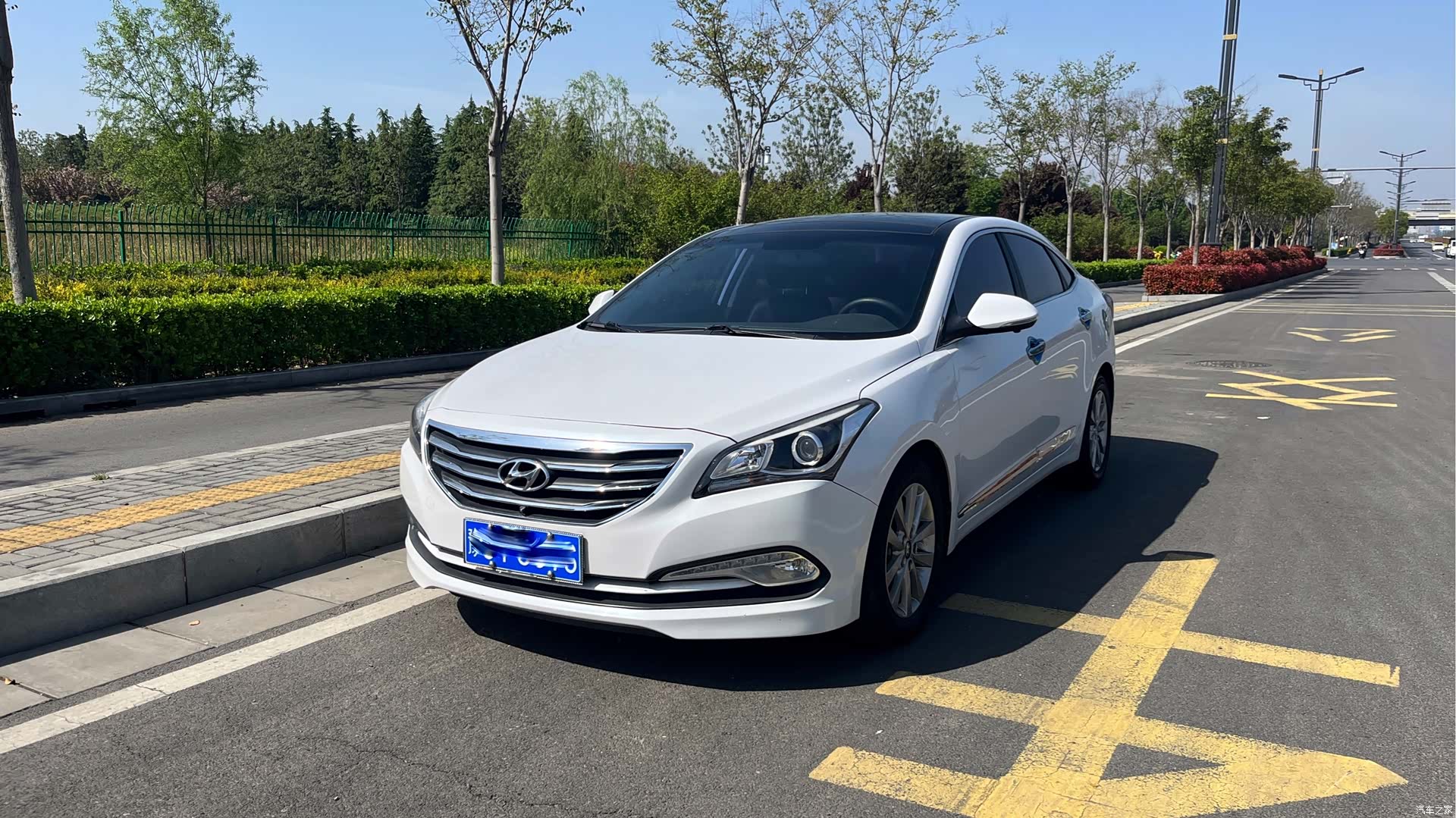 Hyundai GLS, 2016 1