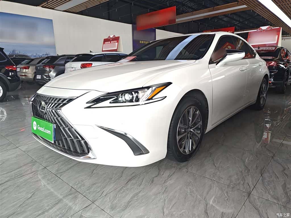 Lexus ES, 2023 2